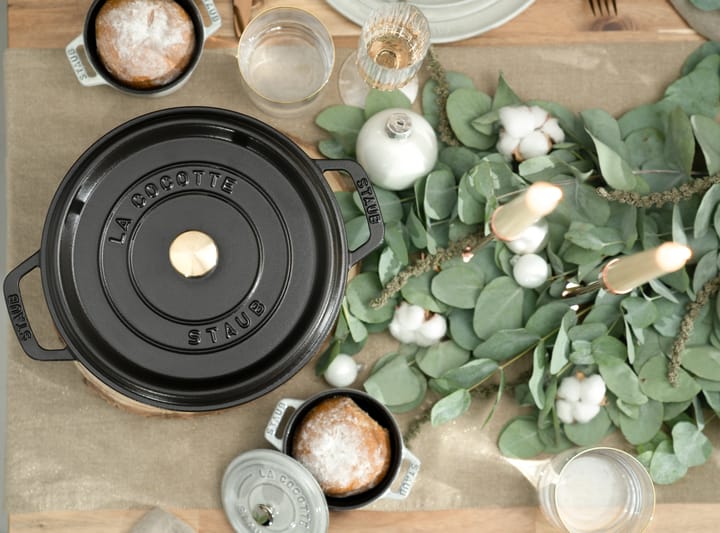 Staub La Cocotte round casserole cast iron 8.4 L, Black STAUB