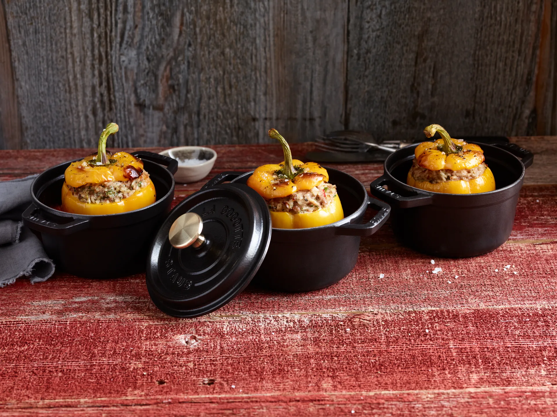 Staub La Cocotte round pot cast iron 0.8 L, Black STAUB