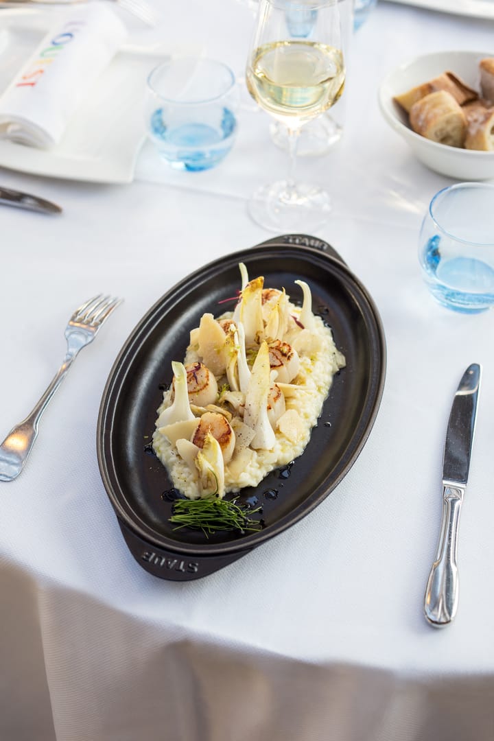 Staub oval fish dish, black STAUB