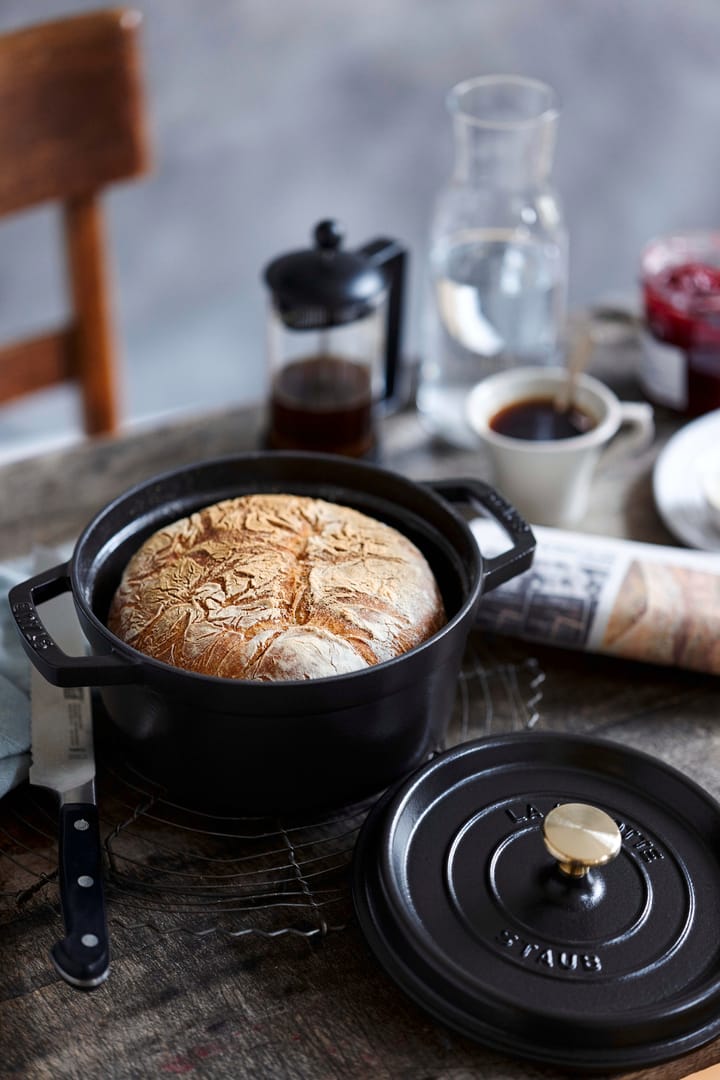 Staub round casserole dish 3.8 l, black STAUB