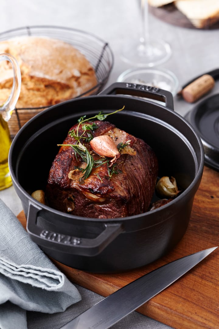 Staub round casserole dish 5.2 l, black STAUB