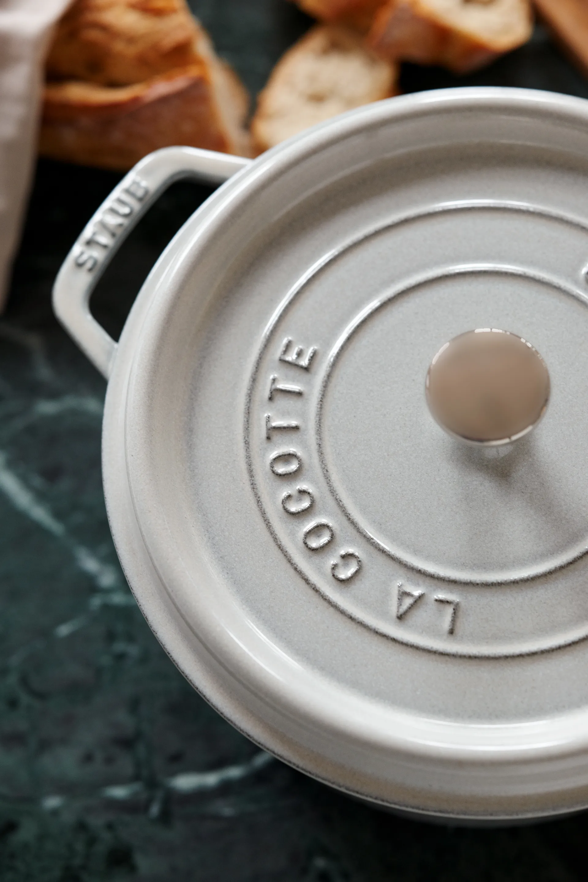 Staub White Truffle casserole, 6.7 l STAUB