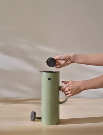 EM77 Stelton vacuum jug 1 l - Soft fern green - Stelton