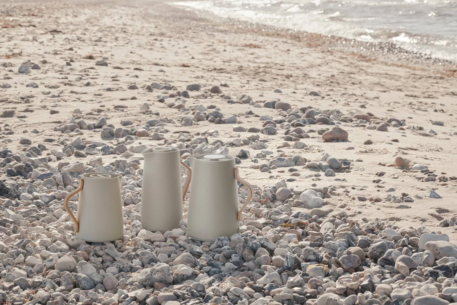 Emma coffee vacuum jug, Soft sand, 1,2 L Stelton