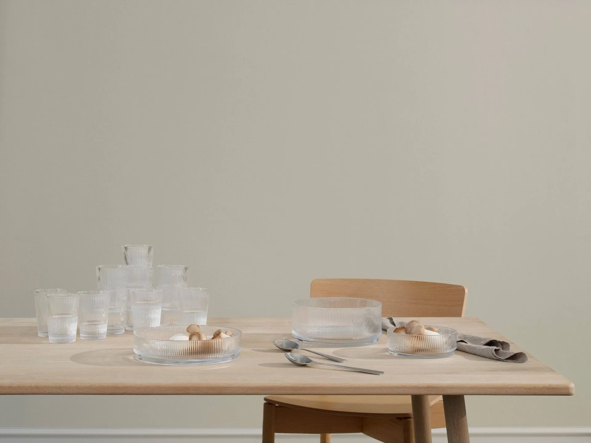 Pilastro serving bowl Ø23 cm, Clear Stelton