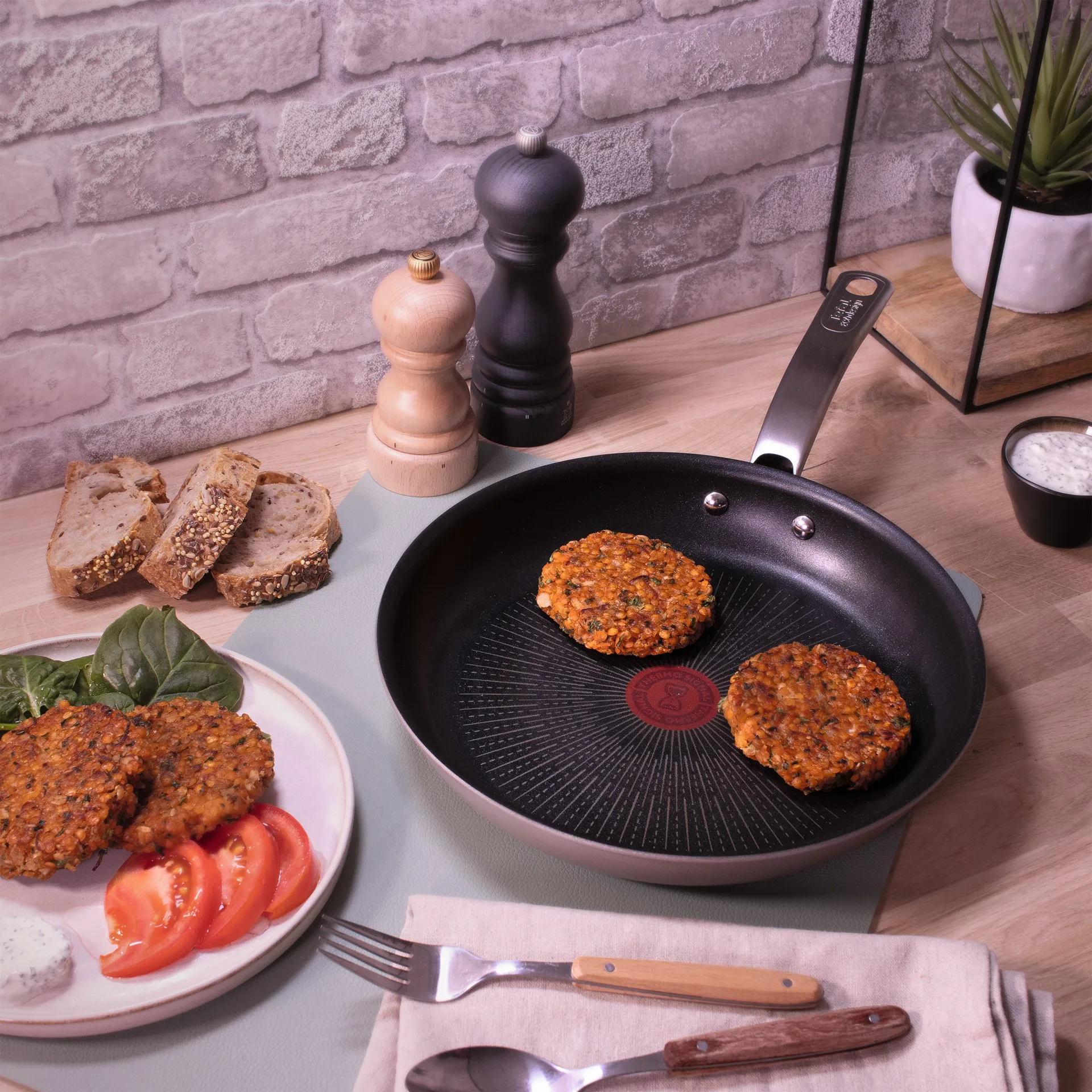 Impact frying pan, Ø30 cm Tefal