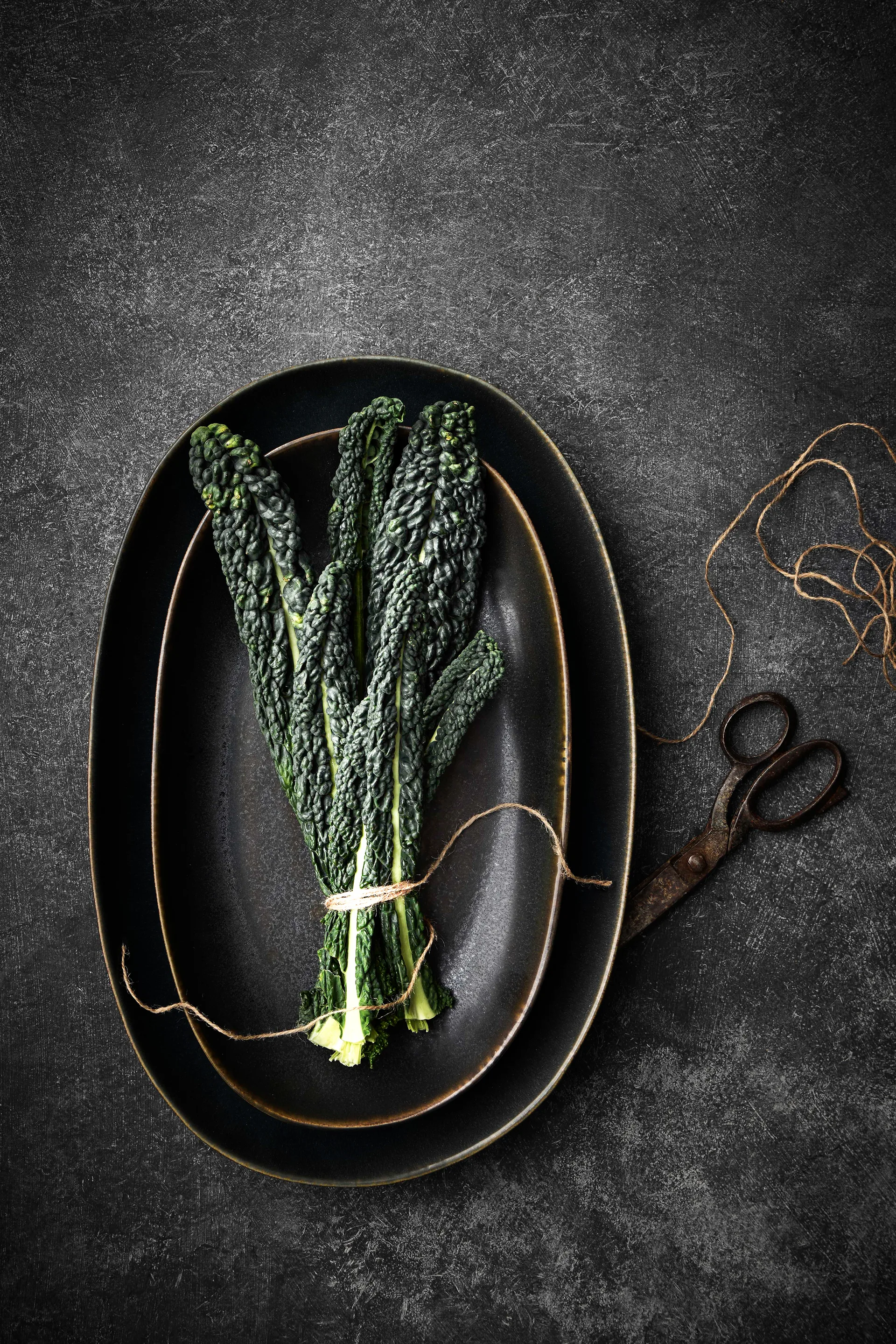 Bastia serving plate large 28x43 cm, Black Tell Me More