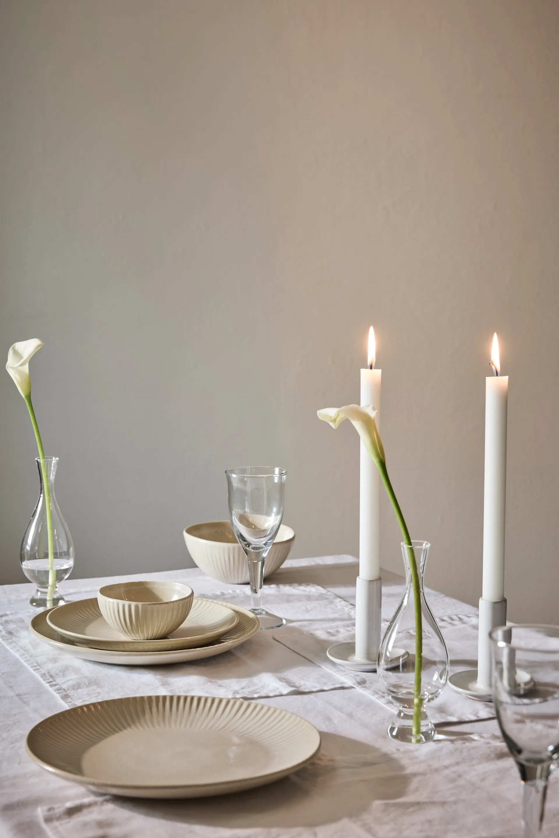 Granada plate Ø26.5 cm, Cream white-beige Tell Me More