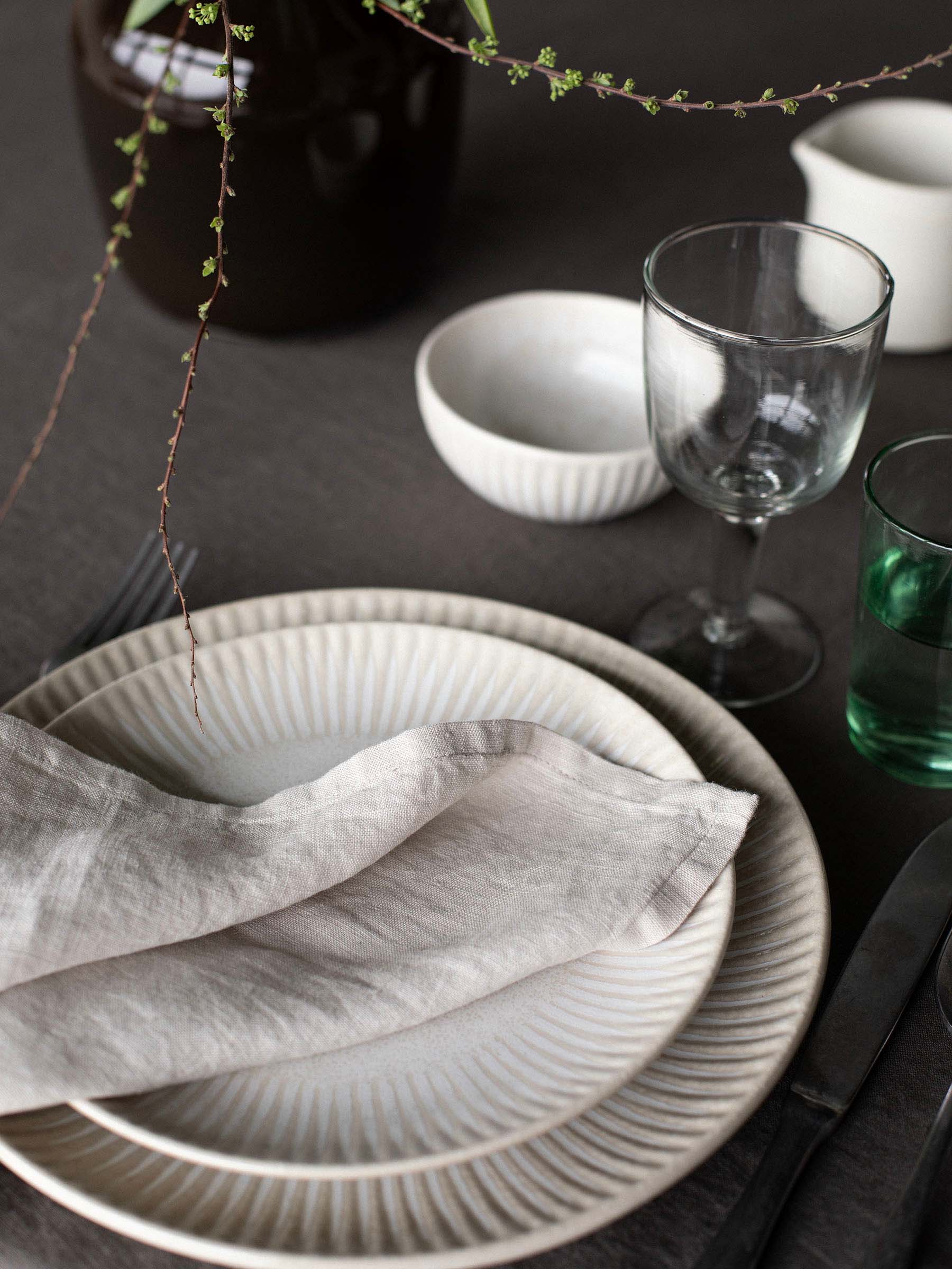 Granada plate Ø26.5 cm, Cream white-beige Tell Me More