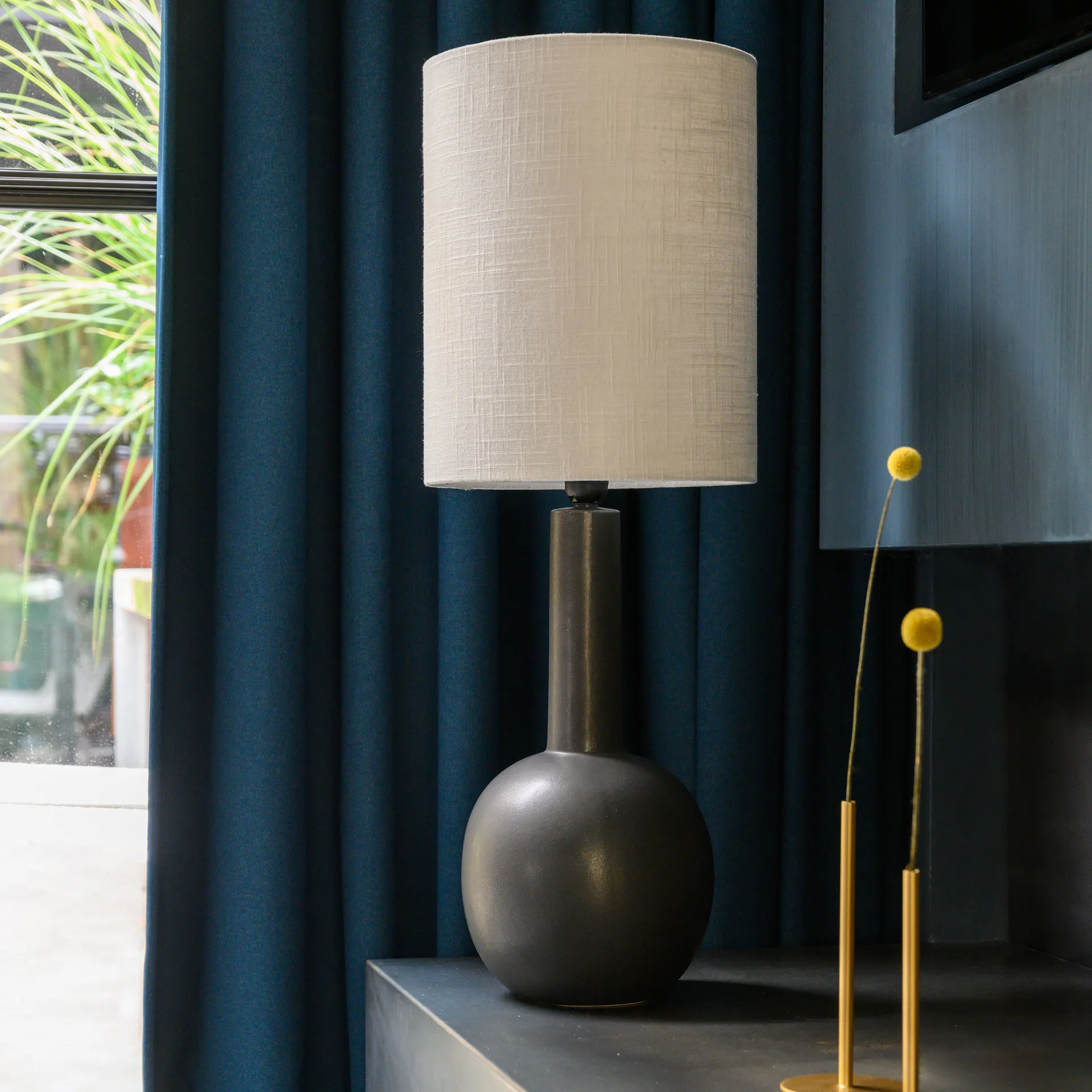 Escape table lamp 76 cm, ebony-white URBAN NATURE CULTURE