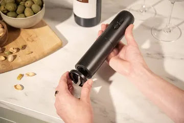 Vacuvin electric wine opener - Black - Vacuvin