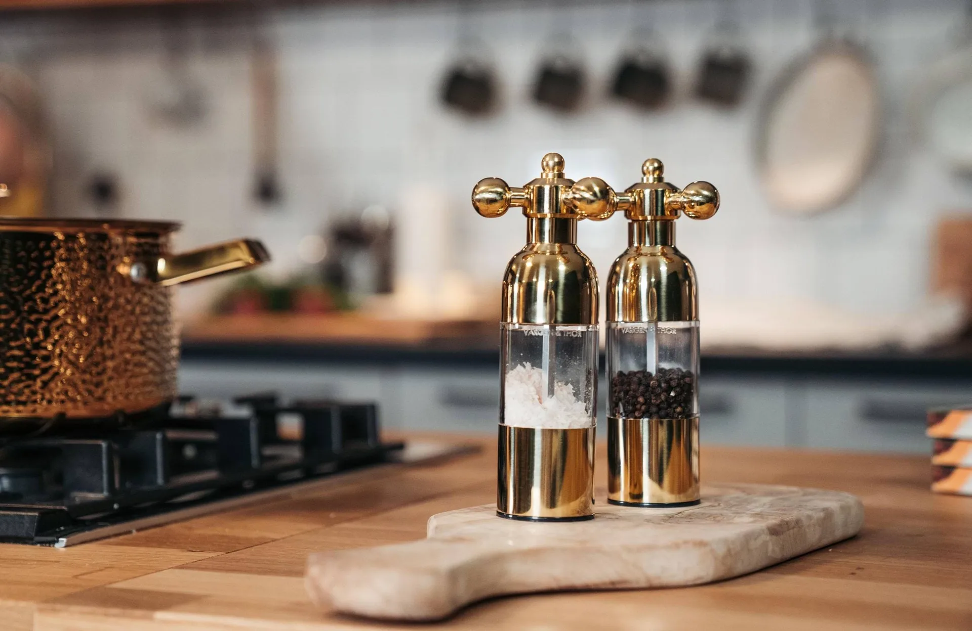 Axia salt and pepper mill, Cava, 2 pieces Vargen & Thor