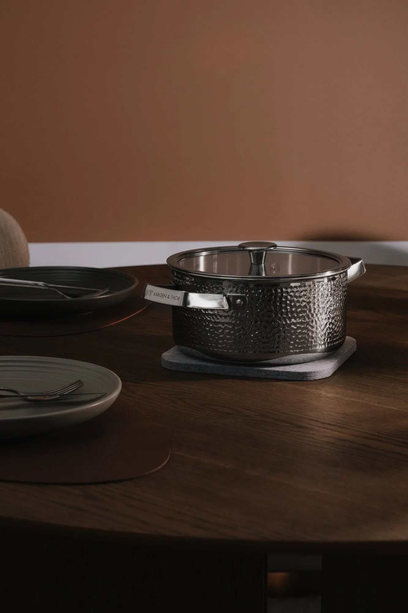 Kroma Bark casserole pot, Polished steel, 2.8 l Vargen & Thor