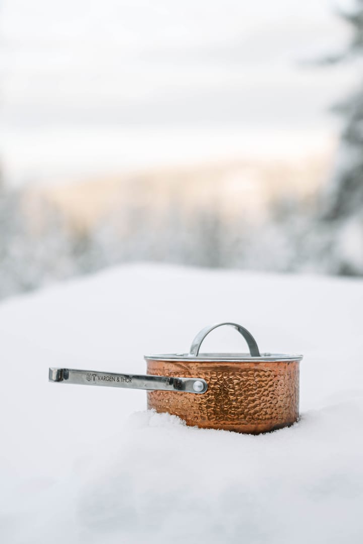 Mjölner hammered copper saucepan with lid, Vera. 1.6 L Vargen & Thor