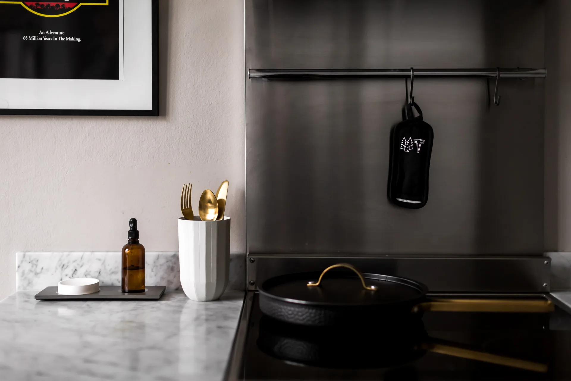 Ulla heat protector, Black Vargen & Thor