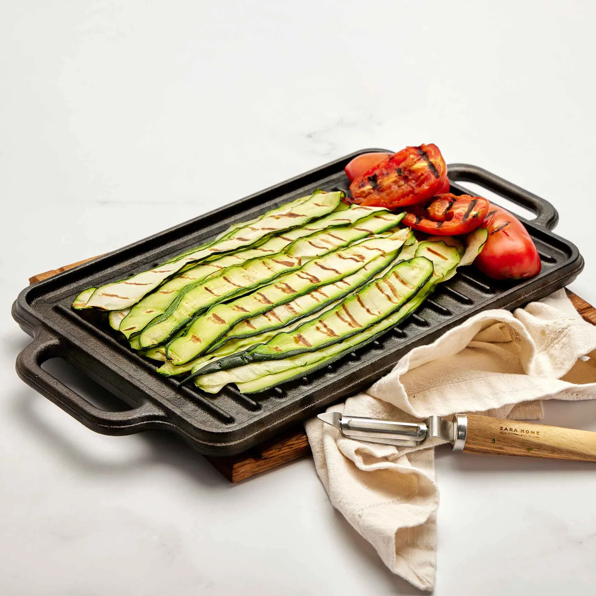 Cast iron reversible griddle 21x33 cm, Black Victoria