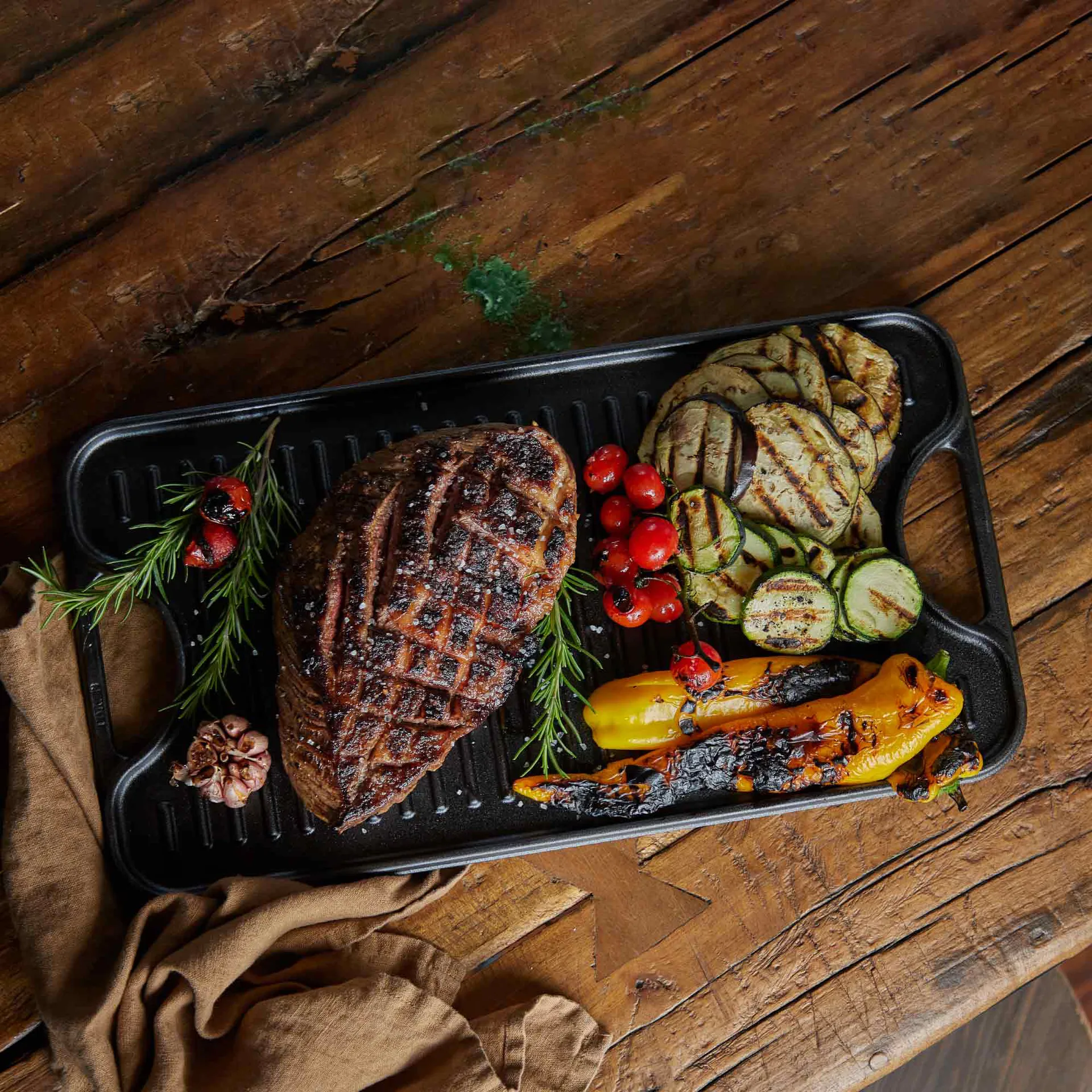 Cast iron reversible griddle 25x47 cm, Black Victoria