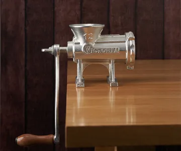 No. 12 Manual Meat Grinder 15.5x21 cm - Silver - Victoria