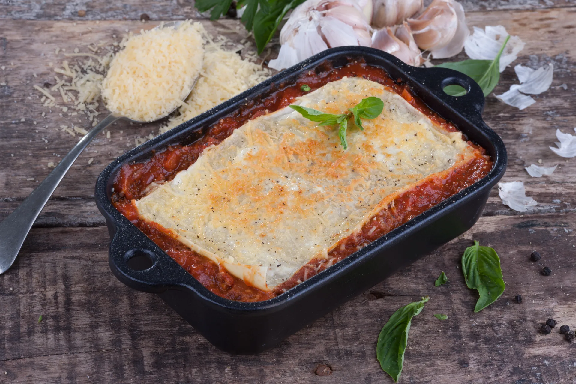 Oven dish cast iron enameled 12x18 cm, Black Victoria