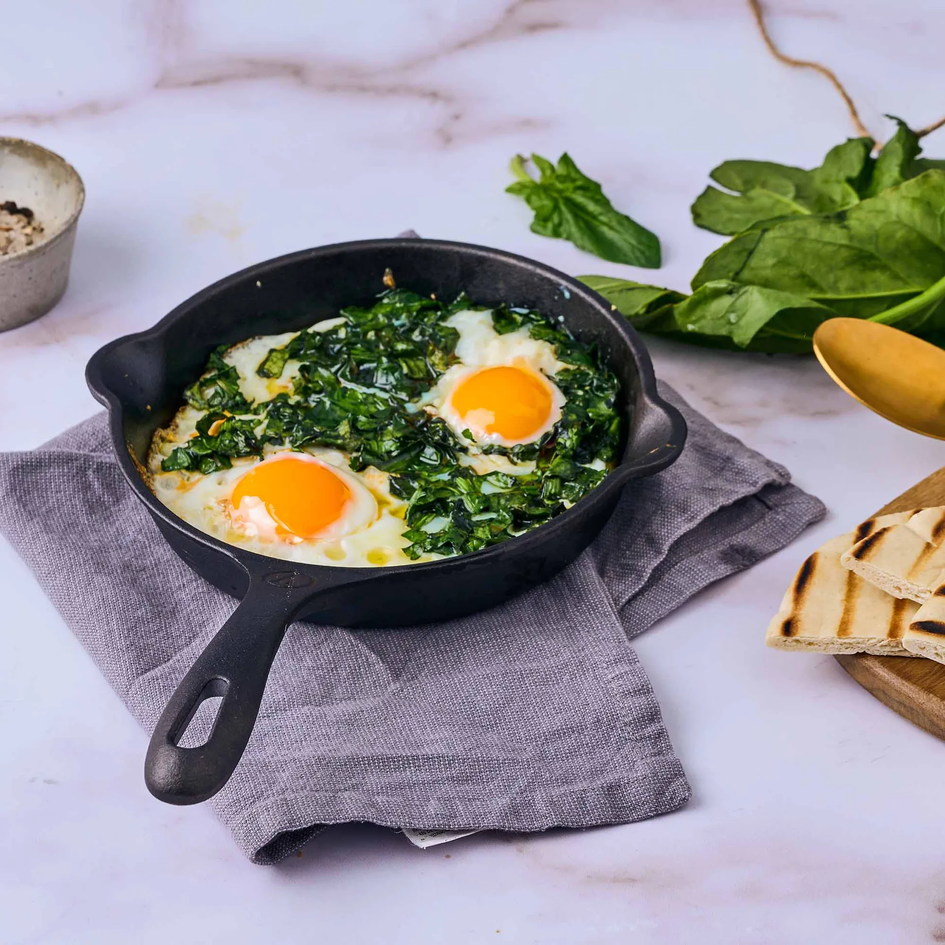 Victoria cast iron frying pan pre-seasoned, Ø16 cm Victoria