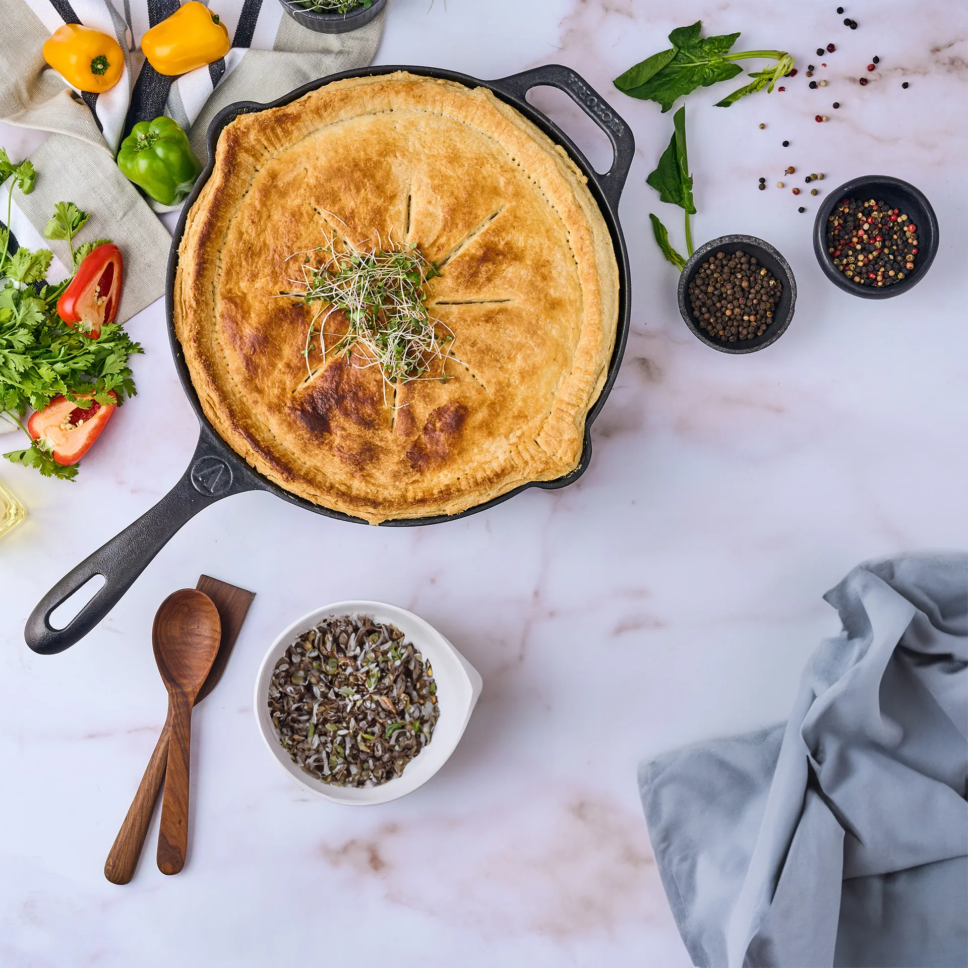 Victoria cast iron frying pan pre-seasoned, Ø30 cm Victoria