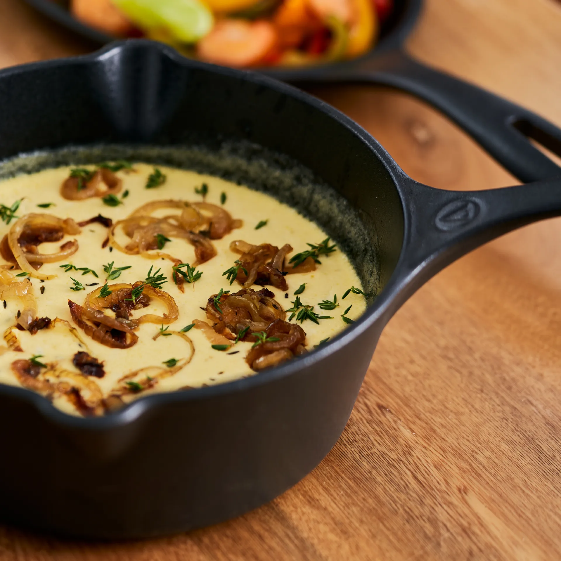 Victoria cast iron saucepan pre-seasoned, 1.9 L Victoria