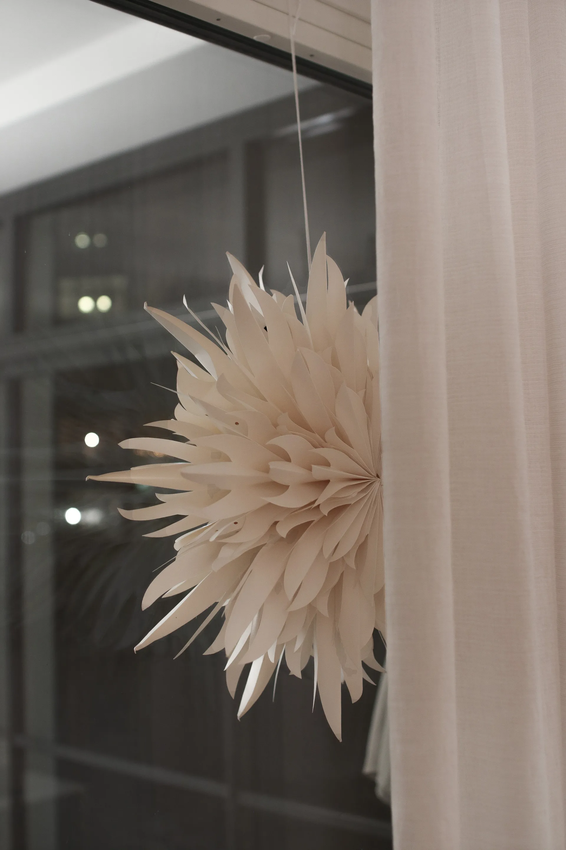 Eldig Christmas star Ø70 cm, White Watt & Veke