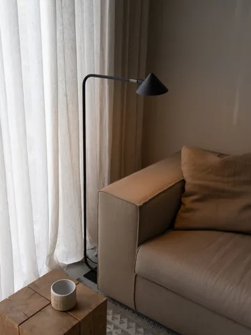 Kuro floor lamp - Black, Ø14x120 cm - Watt & Veke