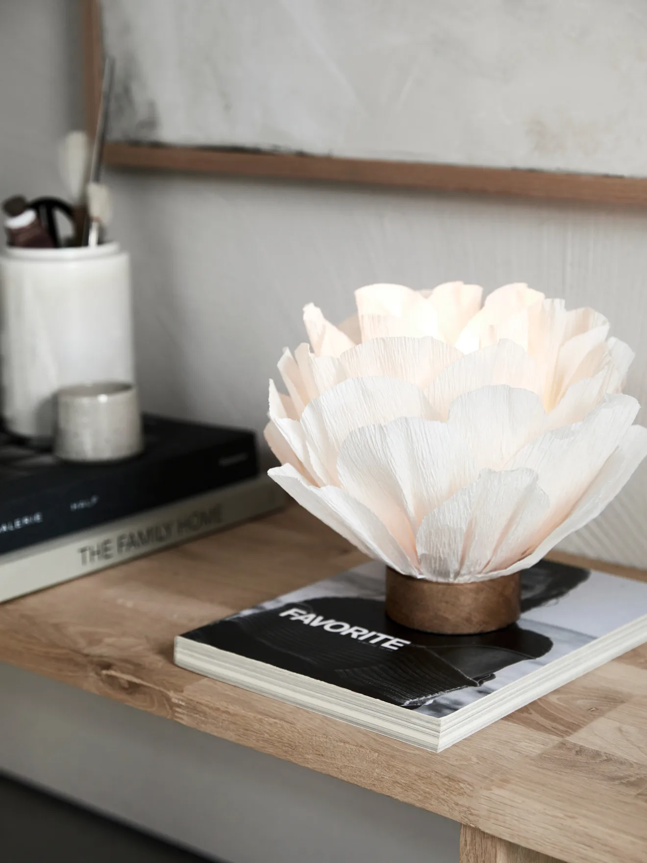 Lisa table lamp, White, Ø28x23 cm Watt & Veke