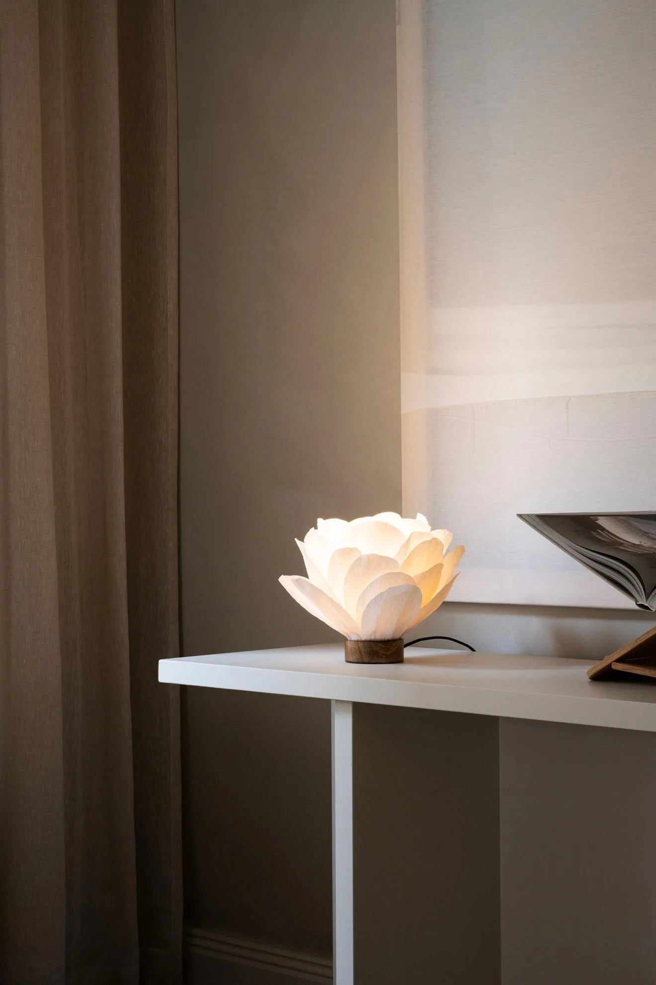 Lisa table lamp, White Watt & Veke