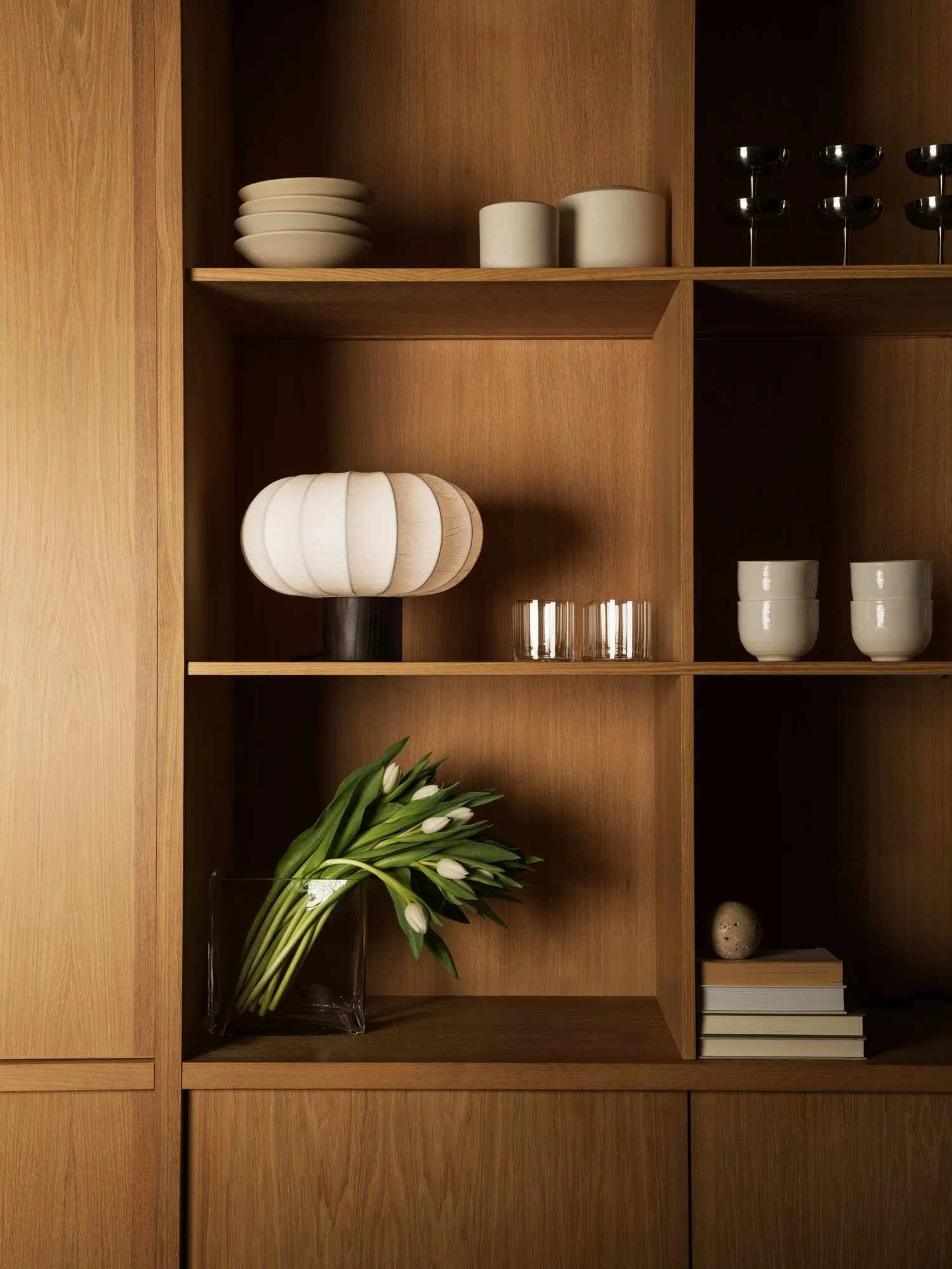 Lunari table lamp, White-Dark ash, Ø32x24 cm Watt & Veke