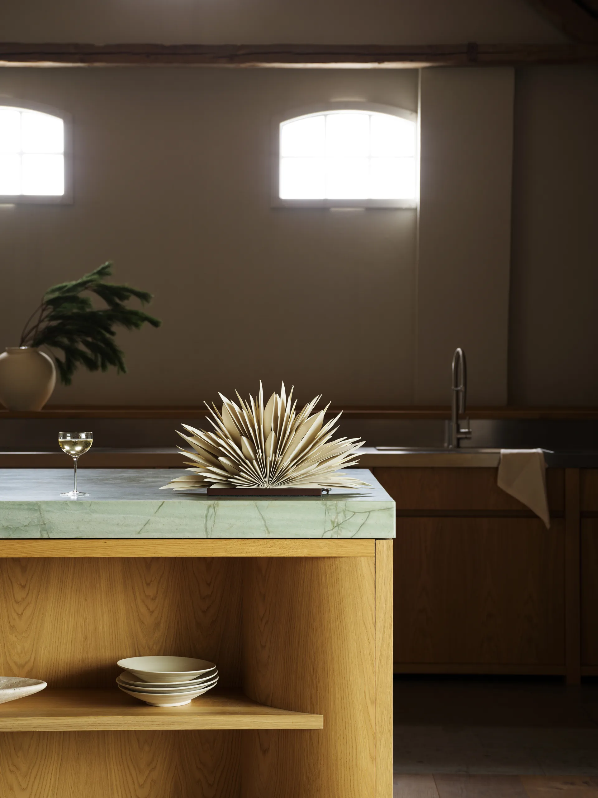 Mezza Maja table star, Greige-coffee Watt & Veke