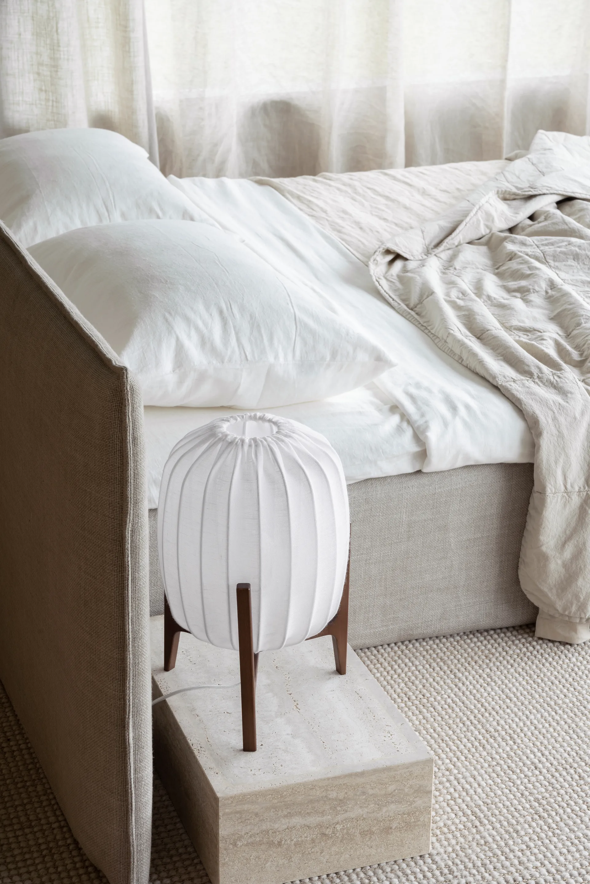 Prisma table lamp, Dark ash-white, Ø27x42 cm Watt & Veke