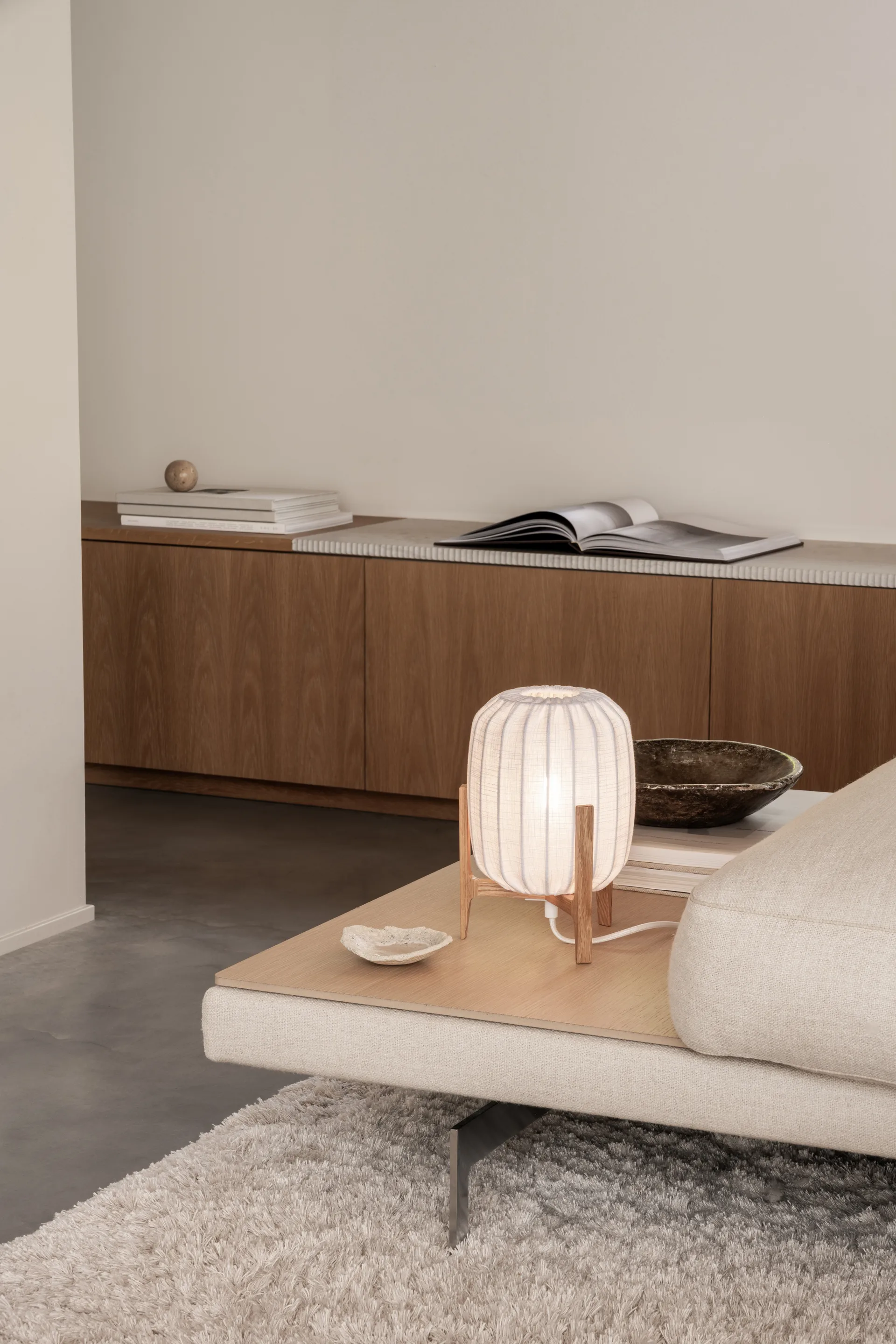 Prisma table lamp, Oak-White, Mini Ø16x24.3 cm Watt & Veke