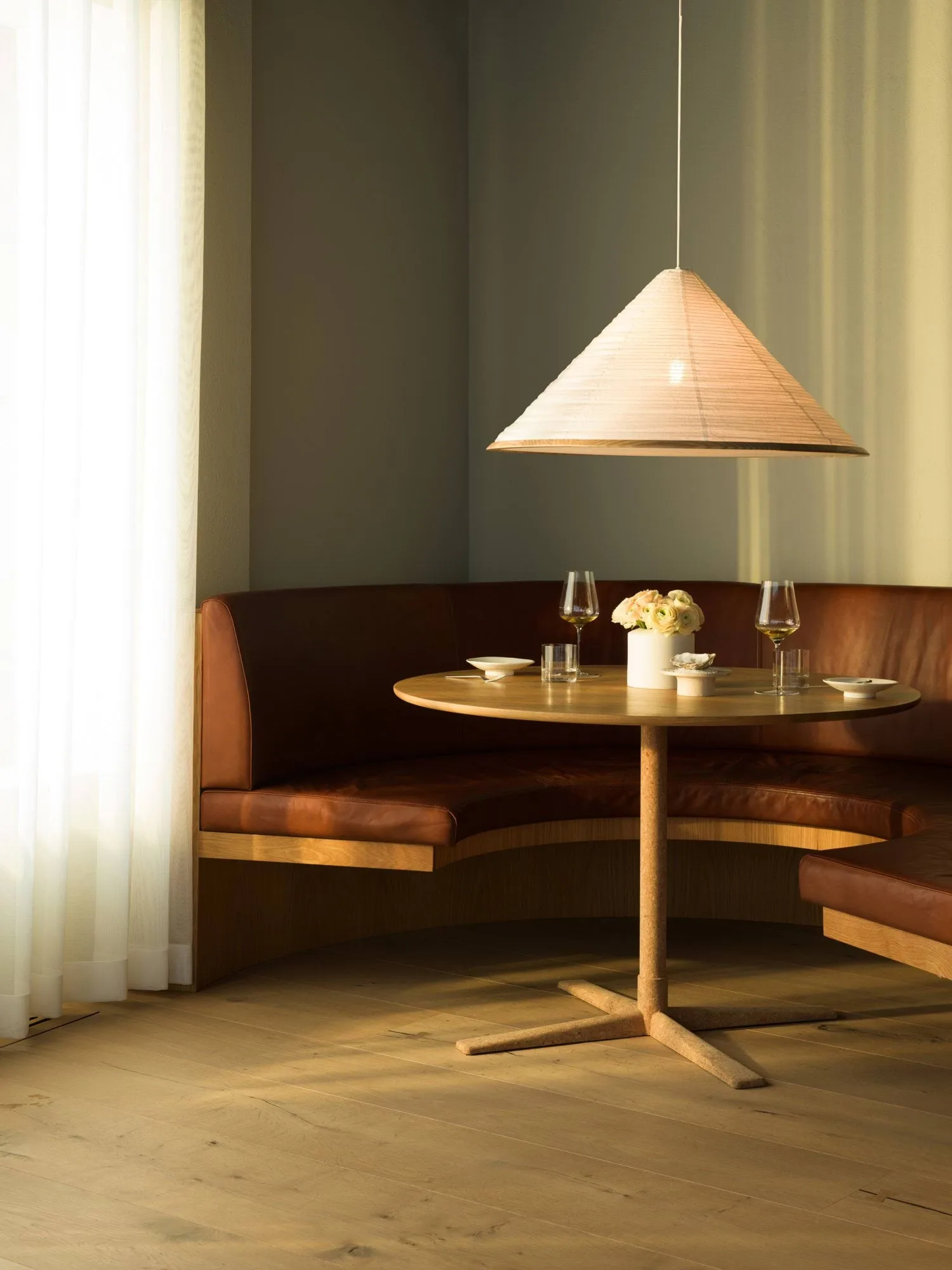 Shiro pendant lamp, White, Ø80x39 cm Watt & Veke