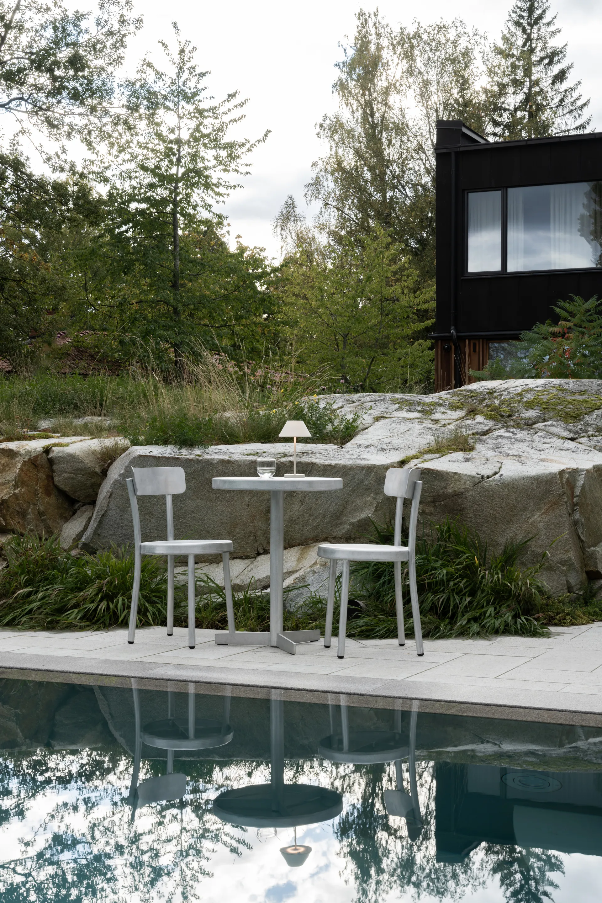 Teya portable table lamp, Off-white, Ø15×26 cm Watt & Veke