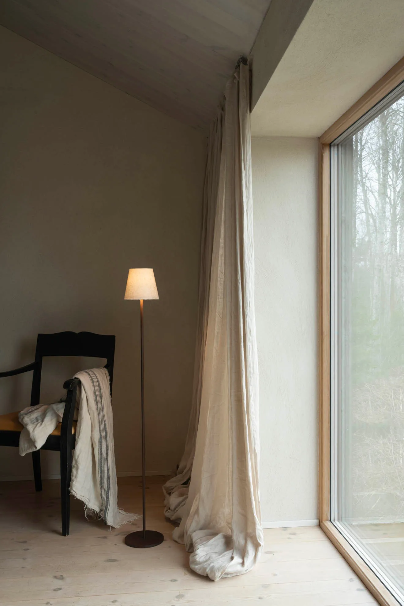 Tyra floor lamp portable Ø14 cm, Coffee Watt & Veke