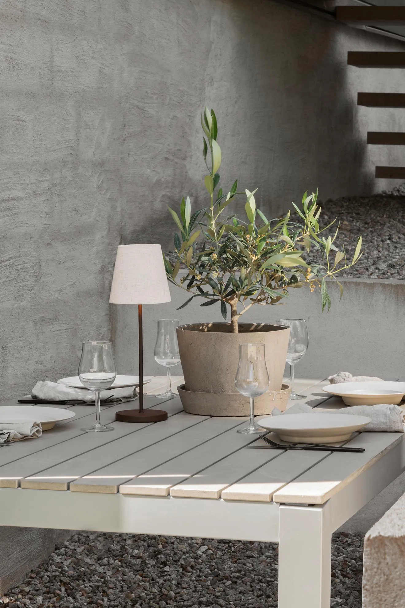 Tyra table lamp portable Ø14 cm, Coffee Watt & Veke