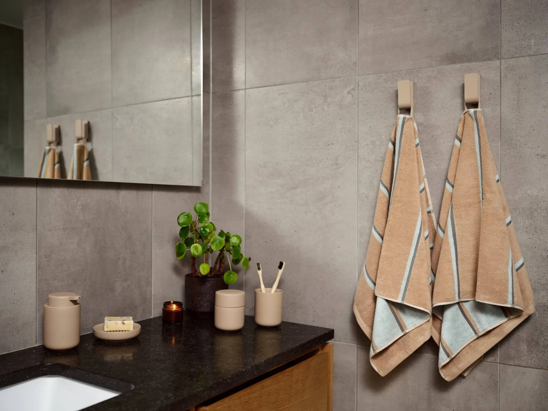 Ume soap dispenser, Camel Zone Denmark